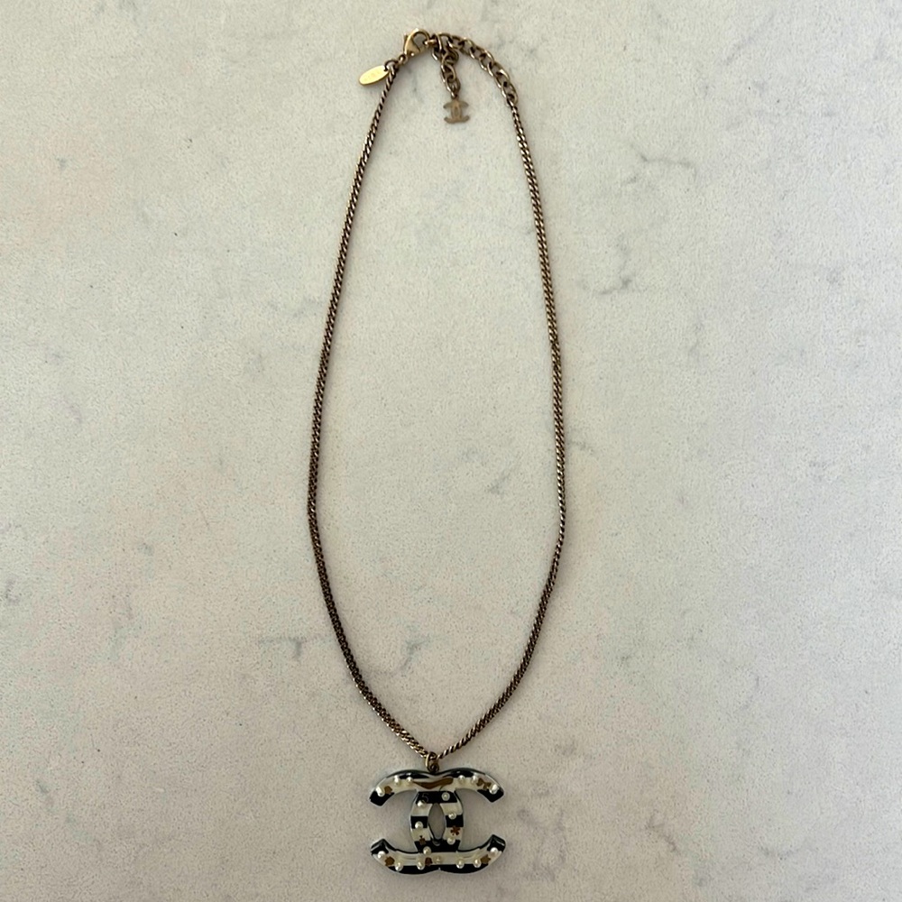 Chanel vintage CC black and white acrylic necklace.